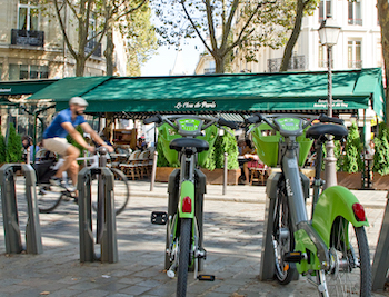 Fahrradleihstation in Paris für WWW